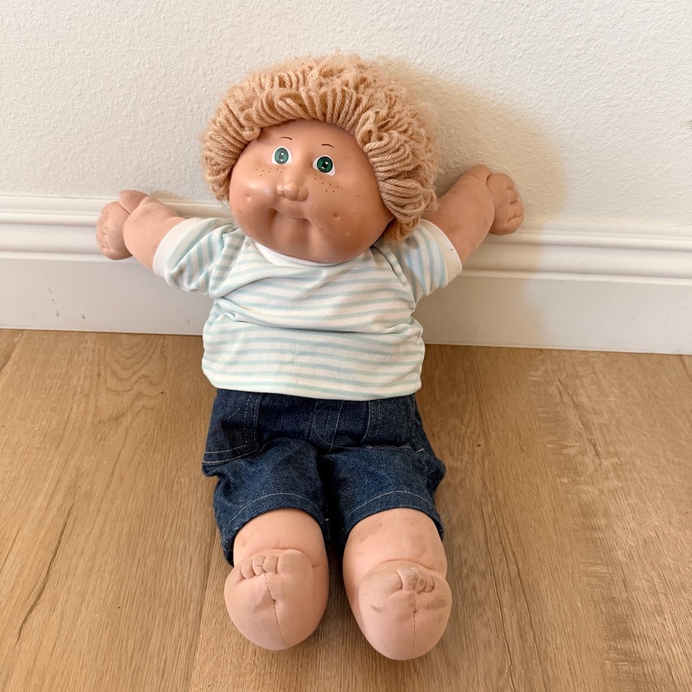 1982 Cabbage Patch Kids Fuzzy Boy Blond Hair Green Eyes Freckles,‎ Heart On Butt